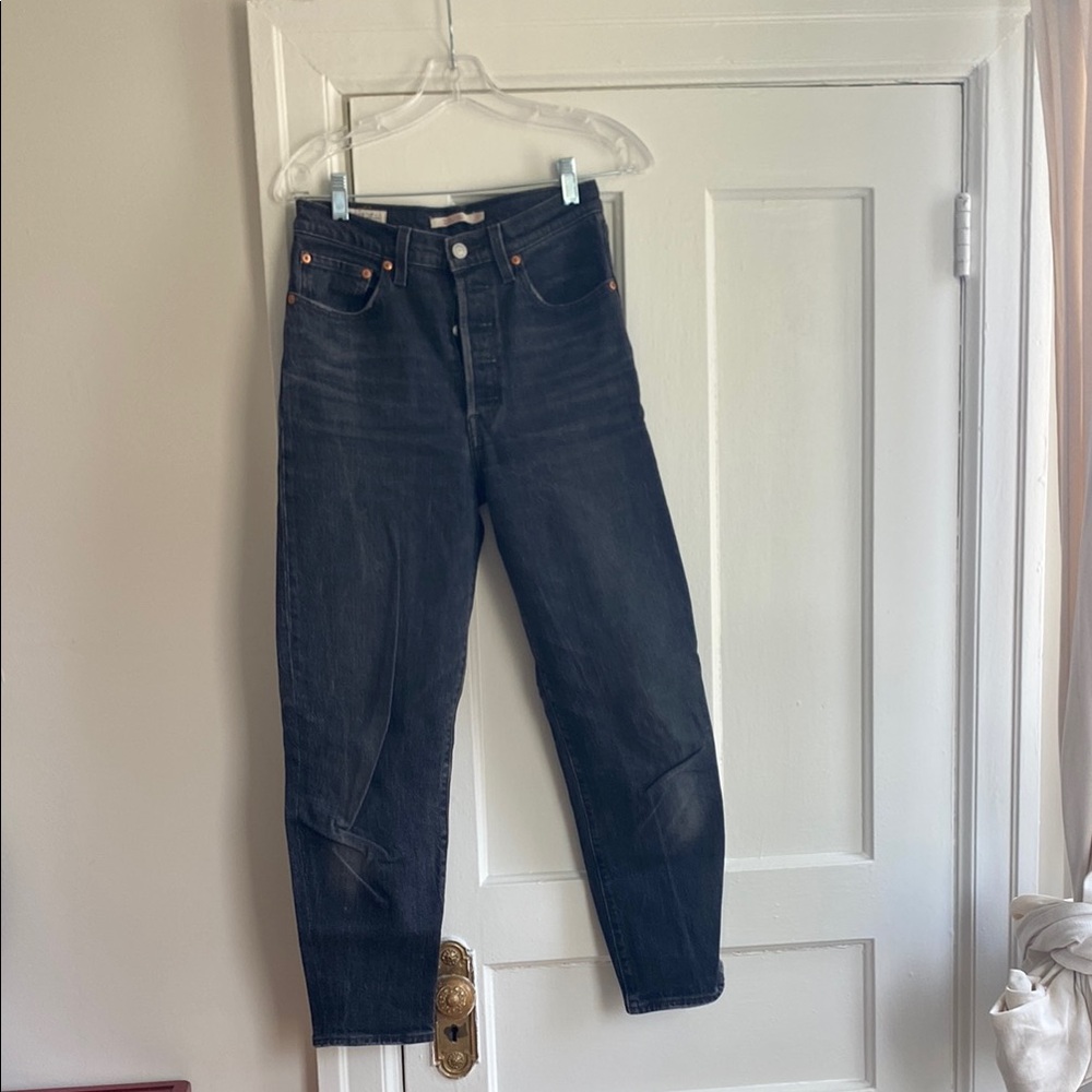 Levi’s | Ribcage Straight (altered to barrel leg) | 27